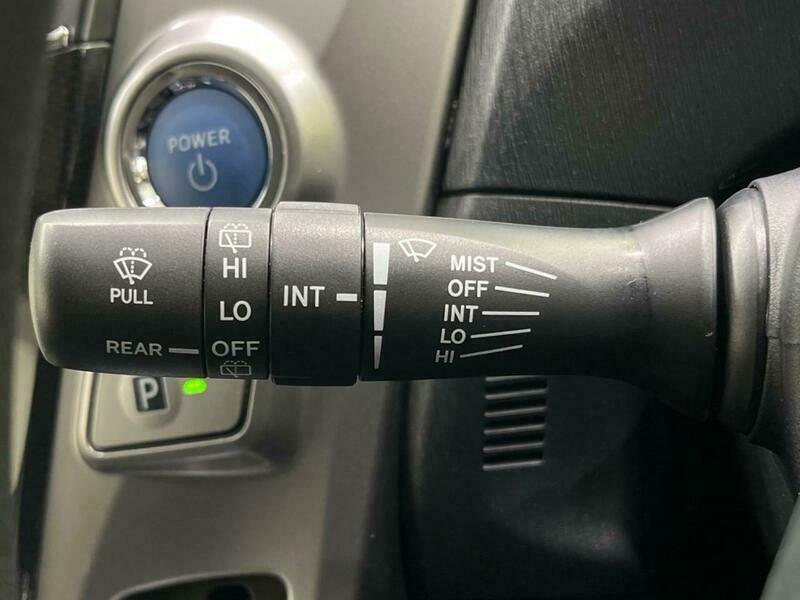 PRIUS ALPHA