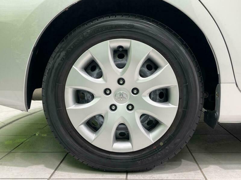 PRIUS ALPHA
