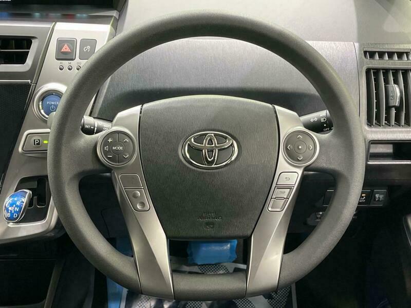 PRIUS ALPHA