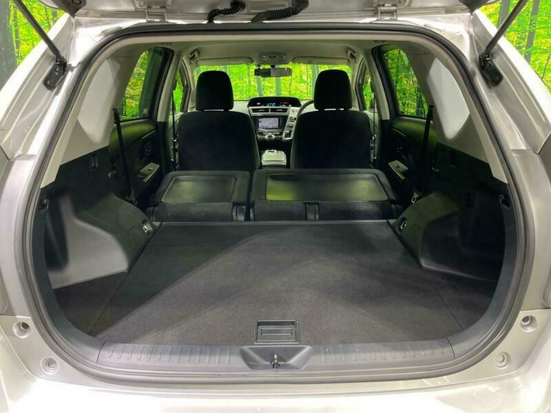 PRIUS ALPHA
