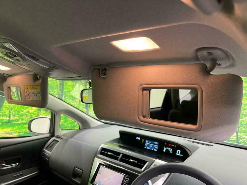 PRIUS ALPHA