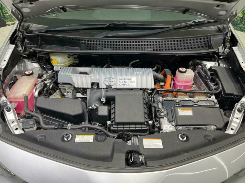 PRIUS ALPHA