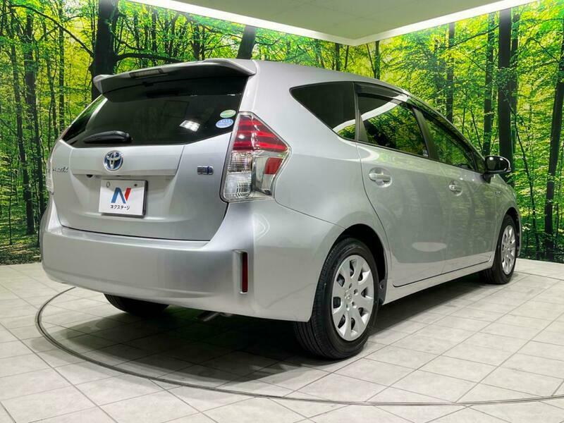 PRIUS ALPHA