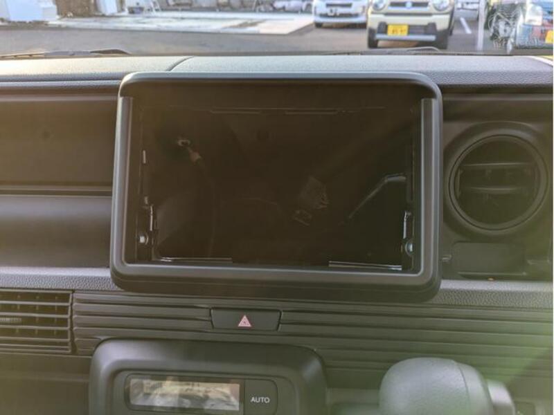 N-VAN