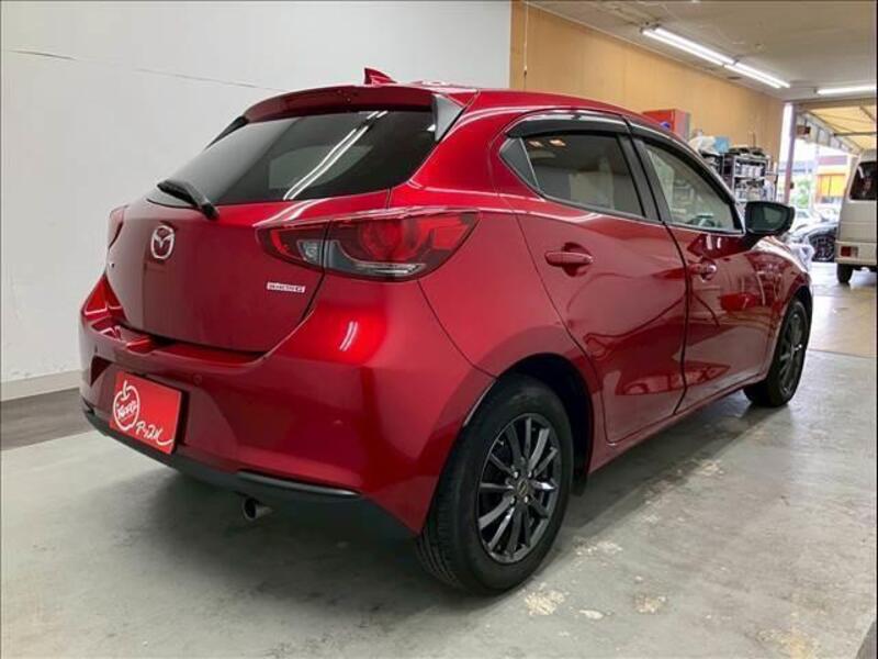 MAZDA2