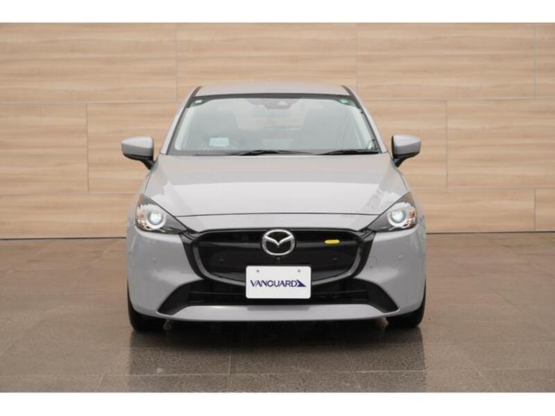 MAZDA2