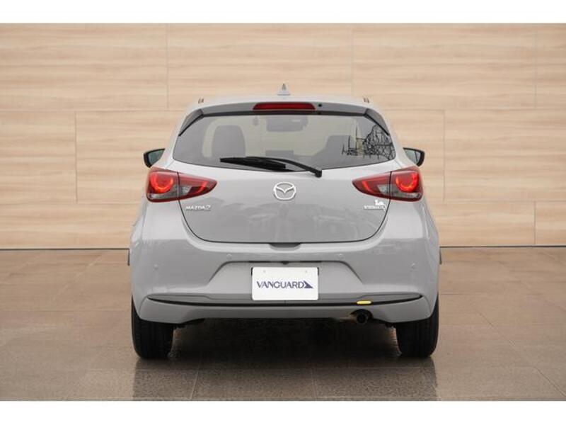 MAZDA2