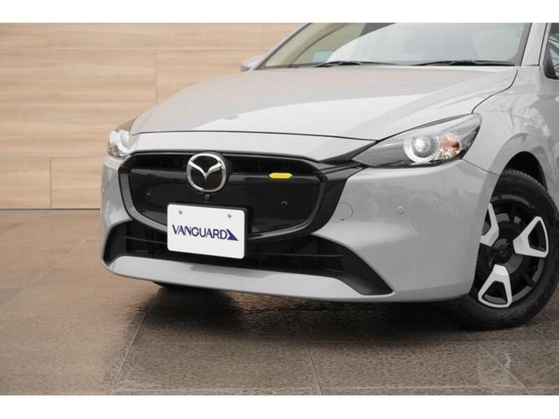 MAZDA2