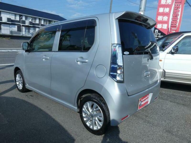 WAGON R