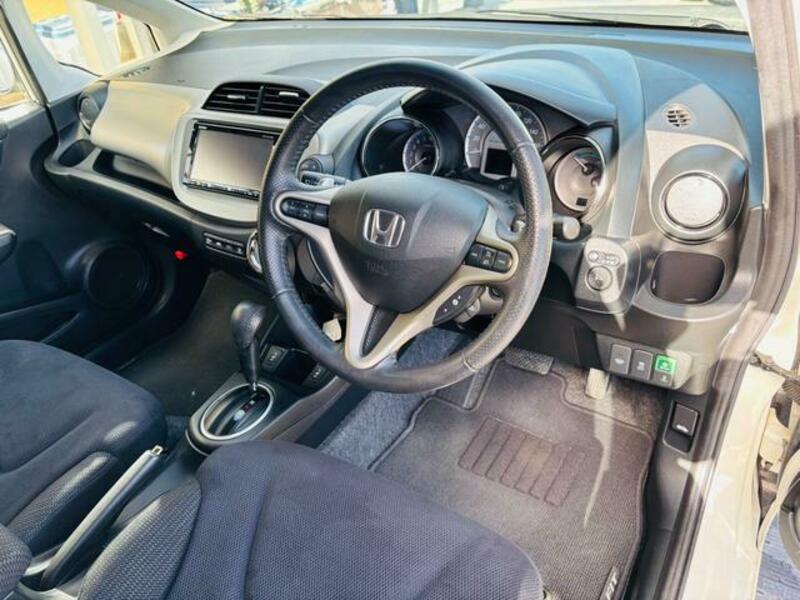 FIT HYBRID
