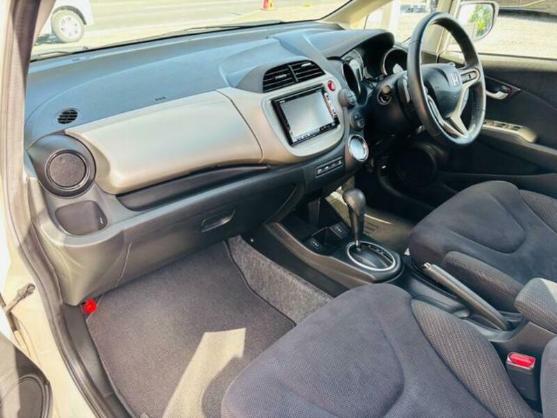 FIT HYBRID