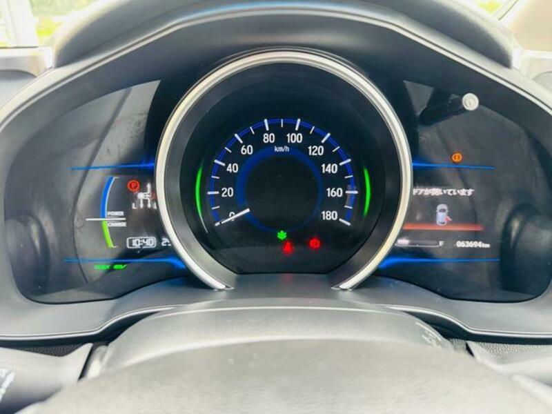 FIT HYBRID