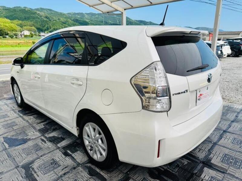 PRIUS ALPHA