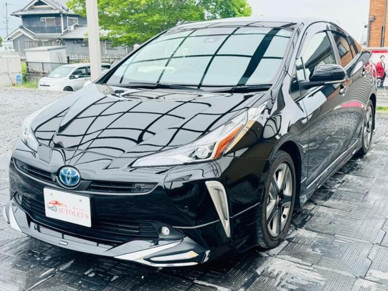 TOYOTA PRIUS