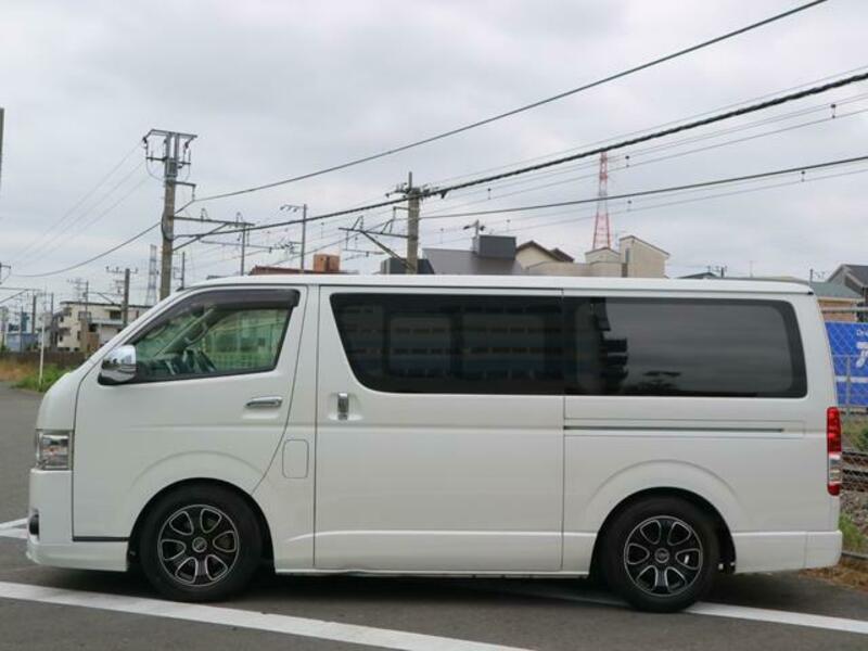 HIACE VAN
