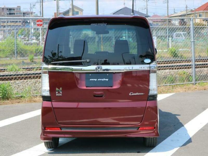 N BOX CUSTOM