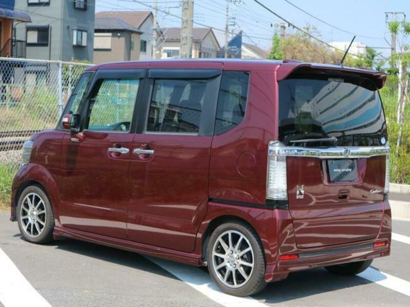 N BOX CUSTOM