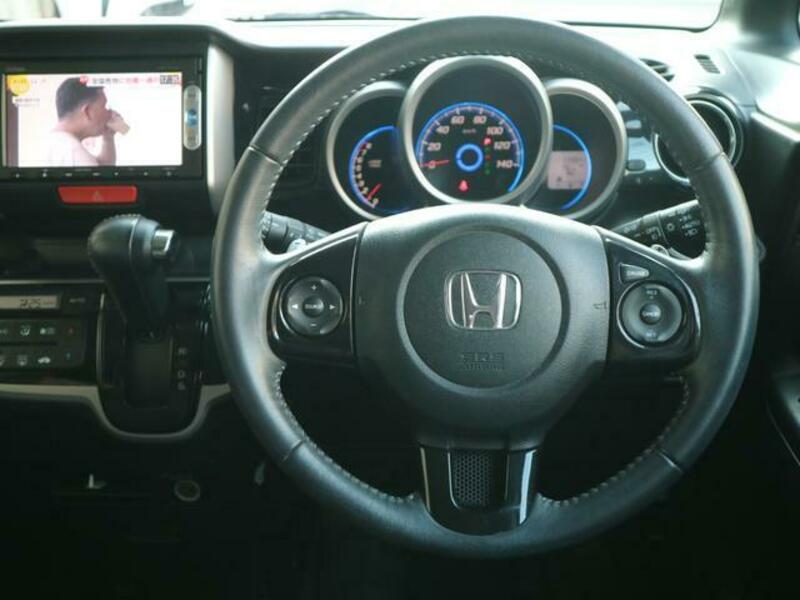N BOX CUSTOM
