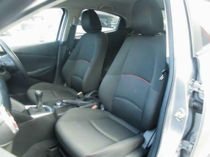 MAZDA2