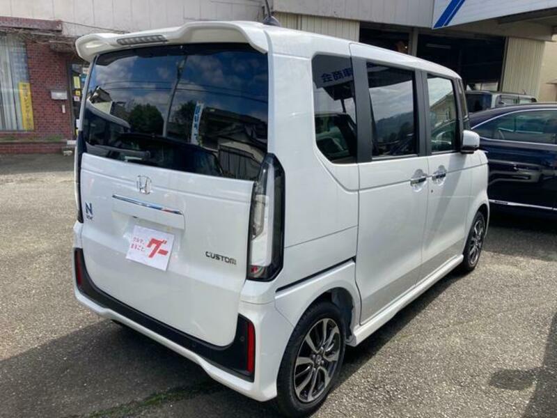 N BOX CUSTOM