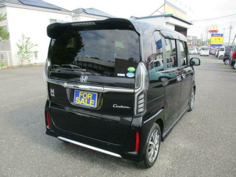 N BOX CUSTOM