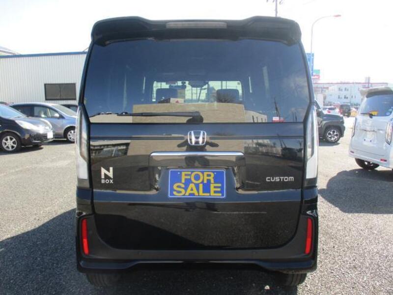 N BOX CUSTOM