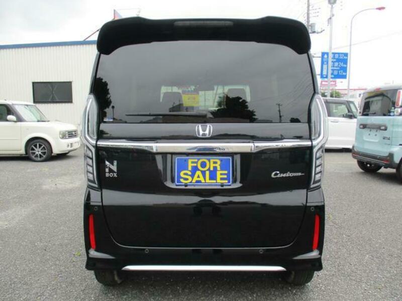 N BOX CUSTOM