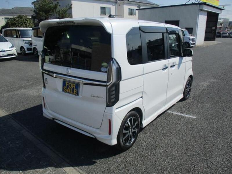 N BOX CUSTOM