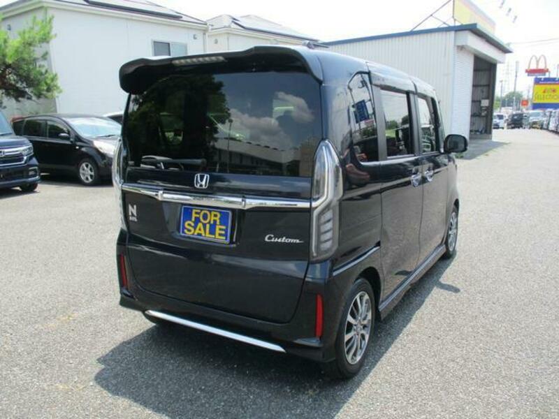 N BOX CUSTOM
