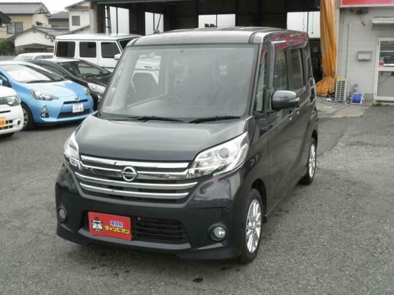 NISSAN DAYZ ROOX