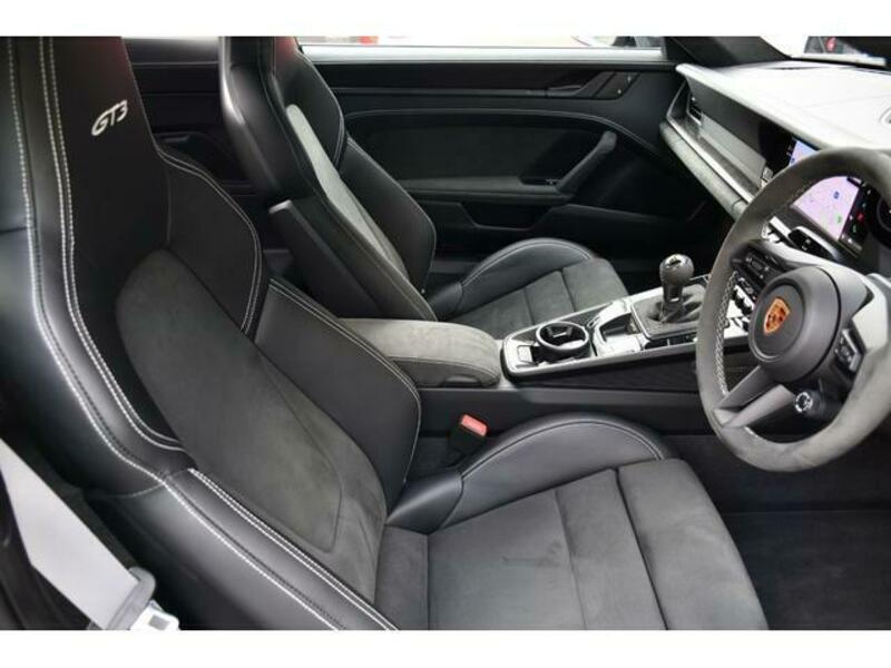 911