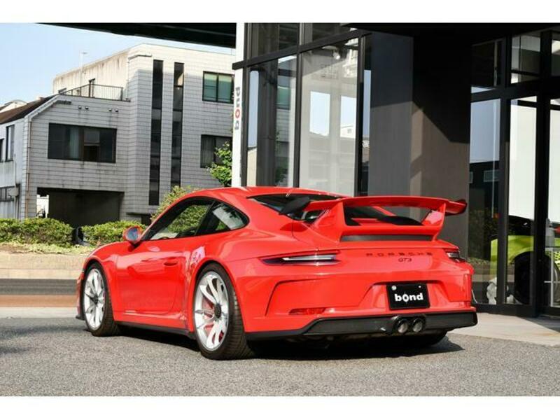 911