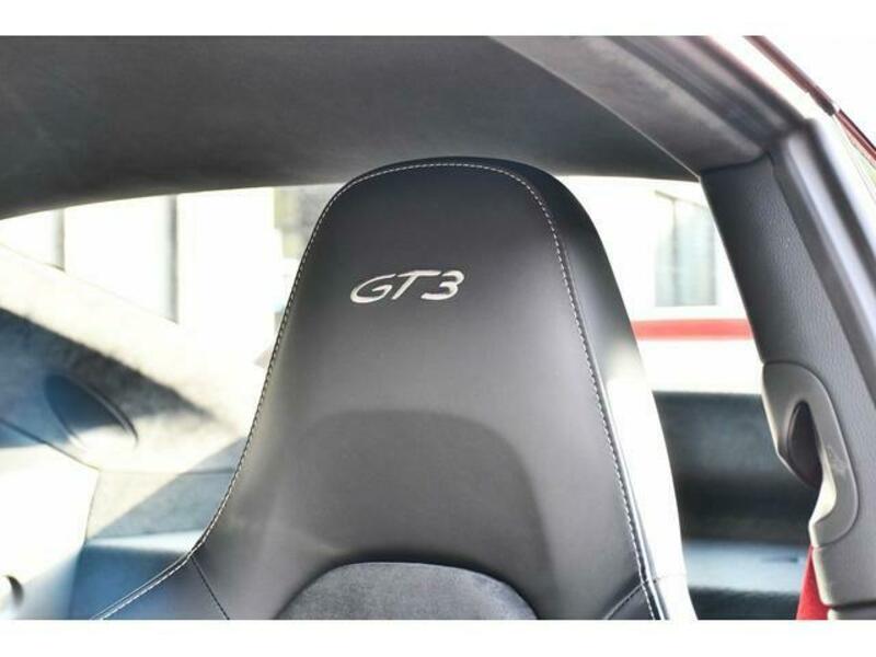 911