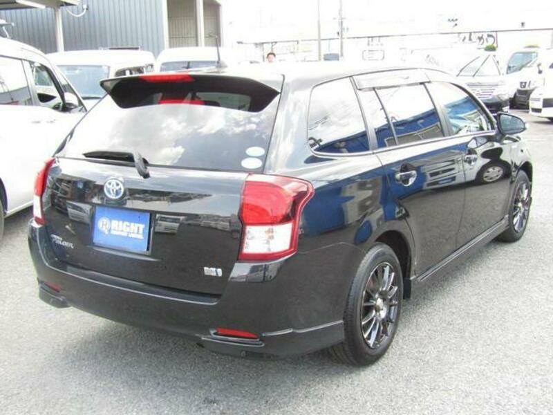 COROLLA FIELDER