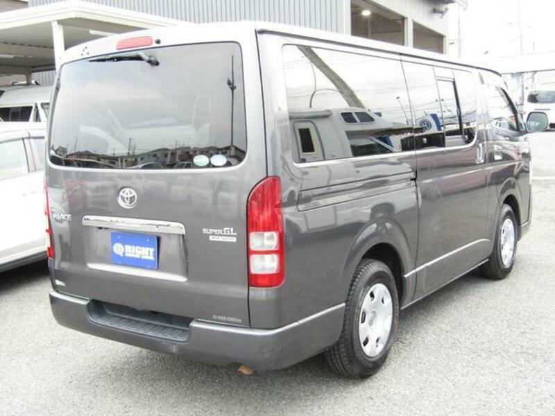 HIACE VAN