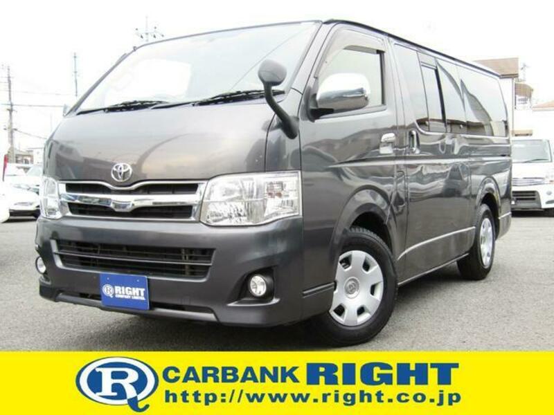 TOYOTA HIACE VAN