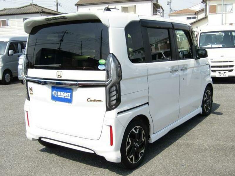 N BOX CUSTOM