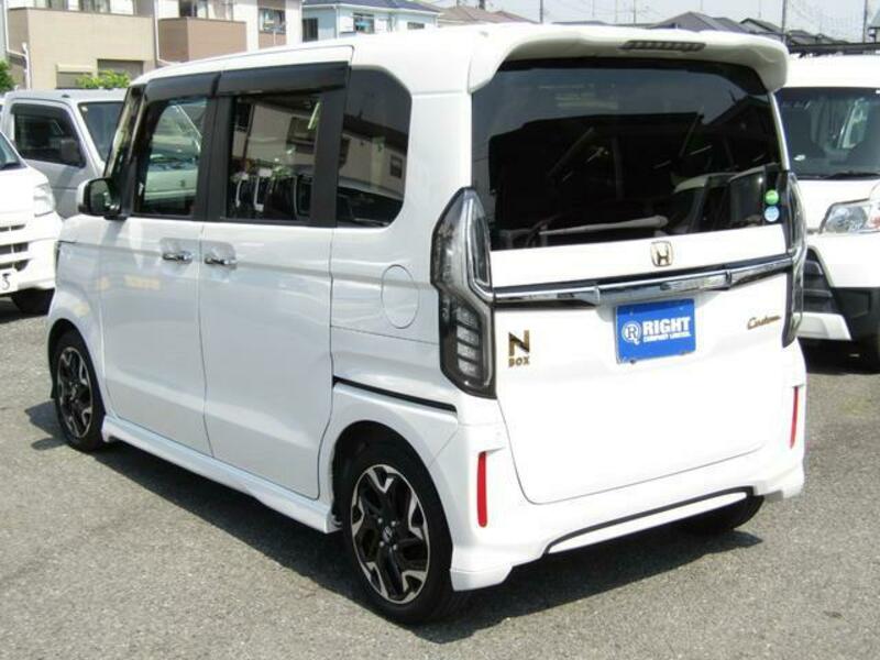 N BOX CUSTOM