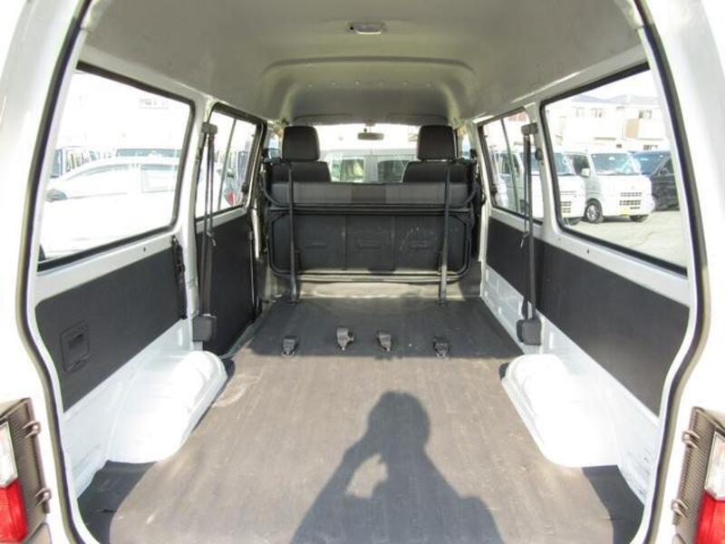 BONGO VAN