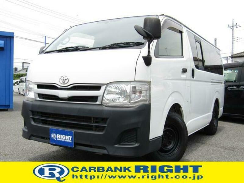 TOYOTA HIACE VAN