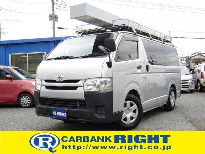 TOYOTA HIACE VAN