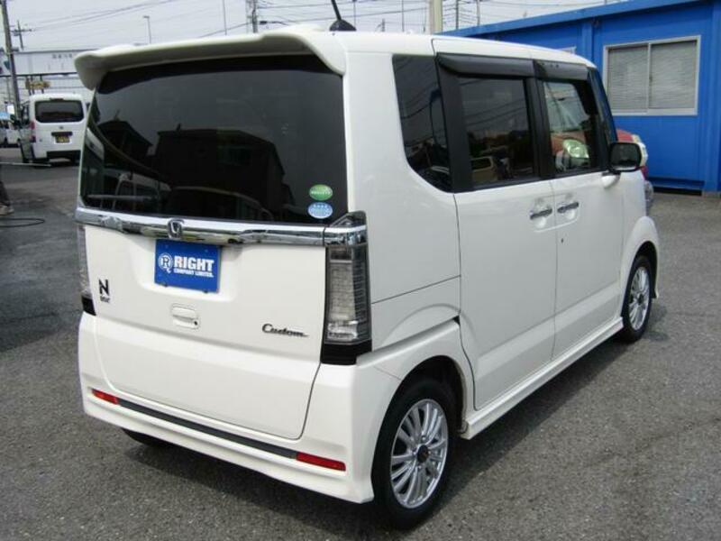 N BOX CUSTOM
