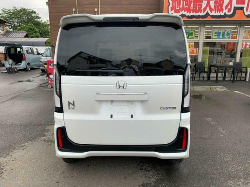 N BOX CUSTOM