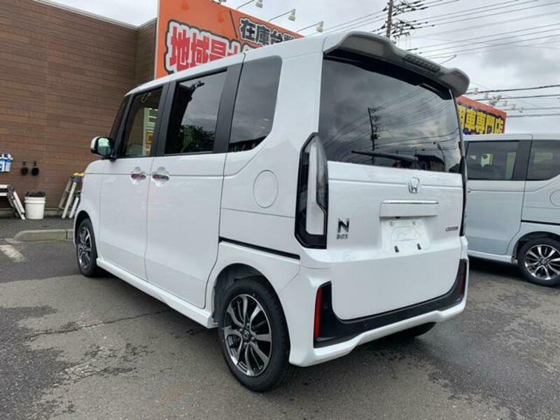 N BOX CUSTOM