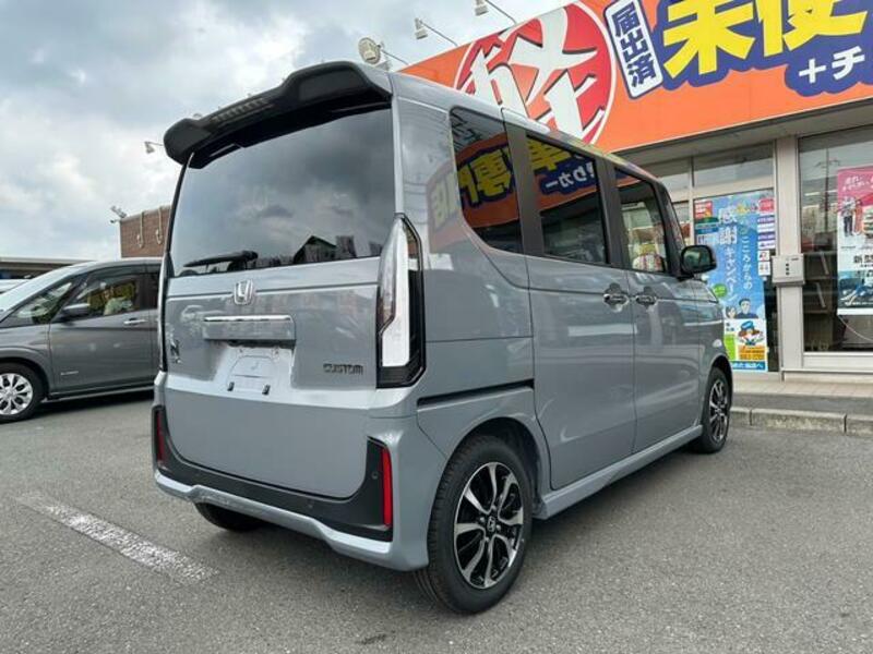 N BOX CUSTOM
