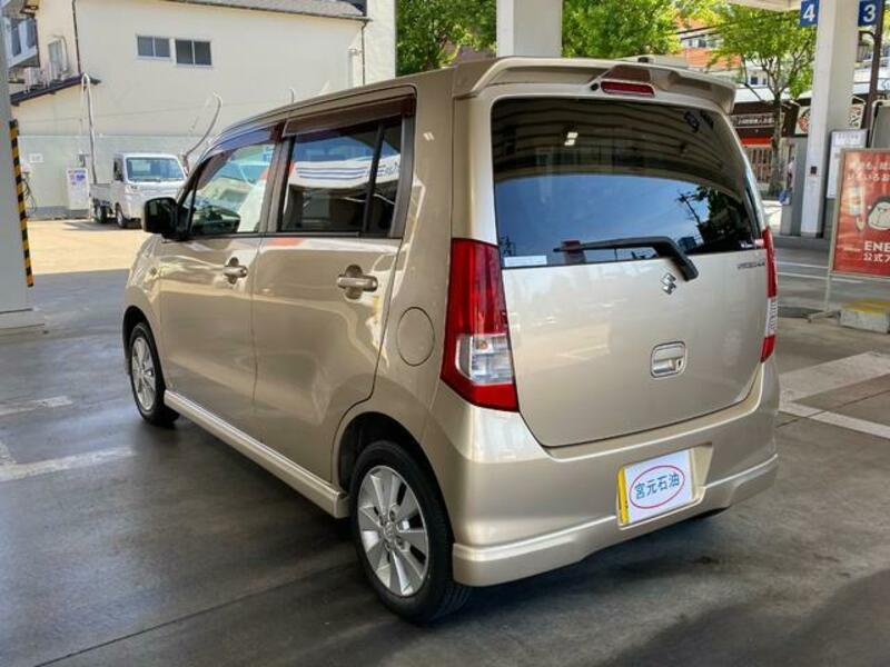 WAGON R