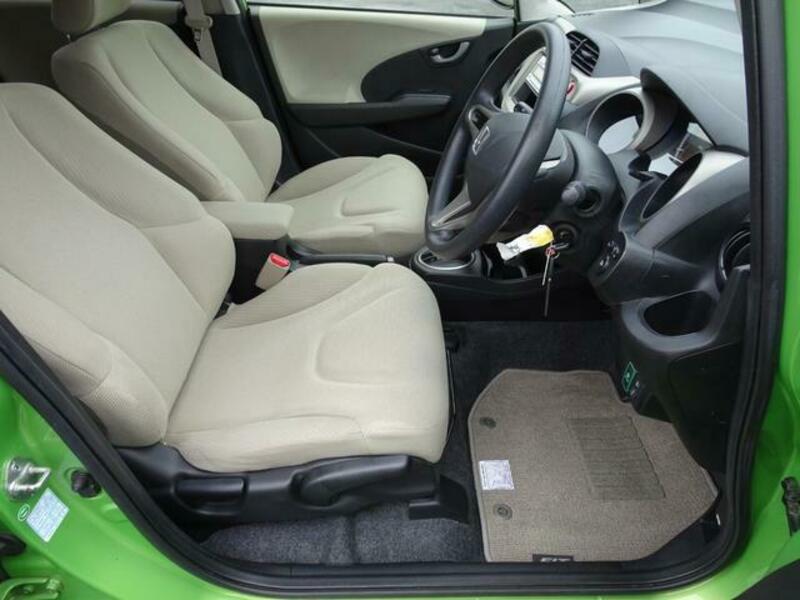 FIT HYBRID