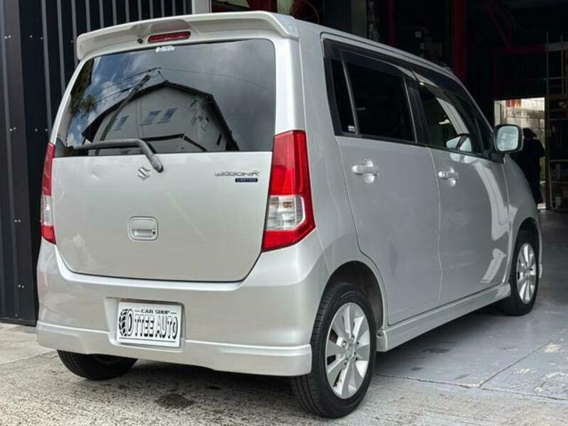 WAGON R