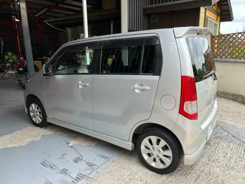 WAGON R