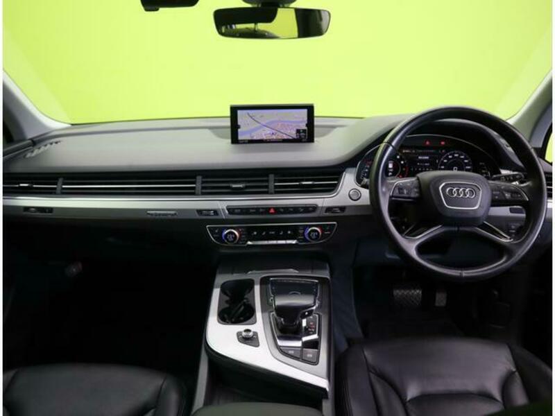Q7